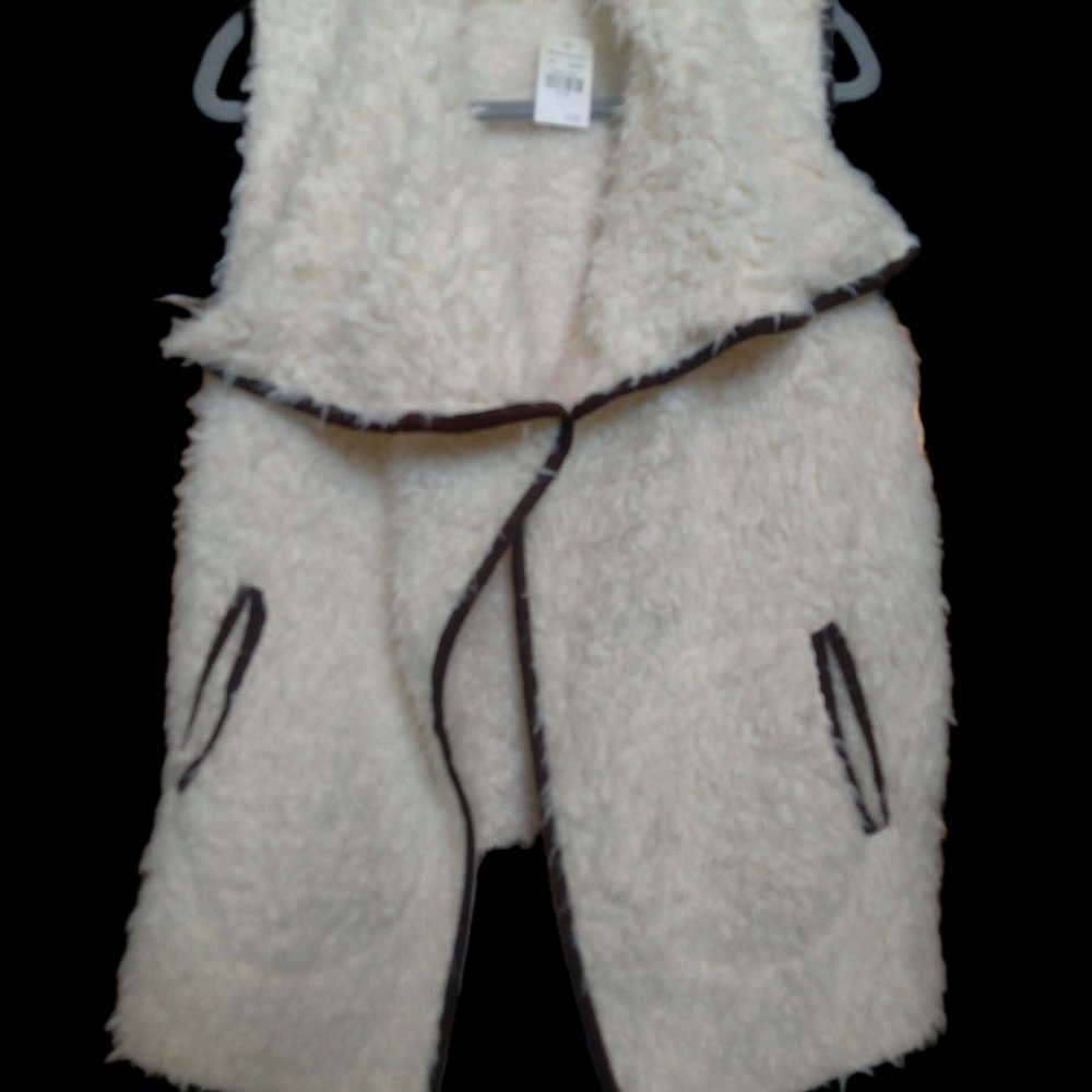 White Sherpa Long Vest w/ Brown Trim